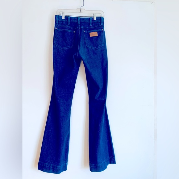 Killer VINTAGE WRANGLER BUTTON FLY BOOT CUT JEANS with SOME STRETCH 💙💙💙💙 - Picture 3 of 11